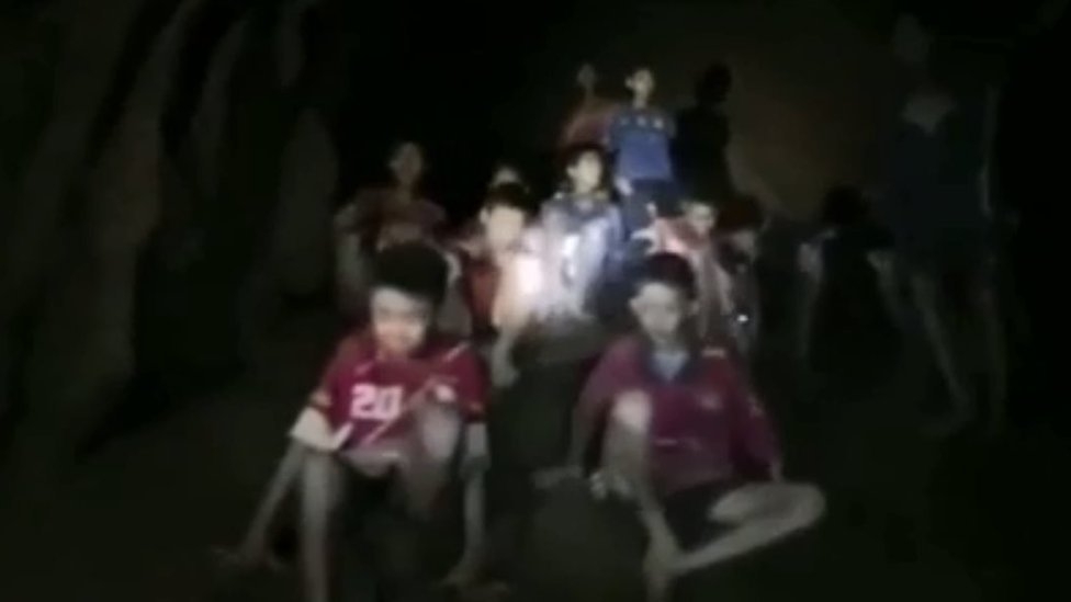 Dramatično spasavanje na Tajlandu: Dječaci bi mogli da ostanu u pećini mjesecima