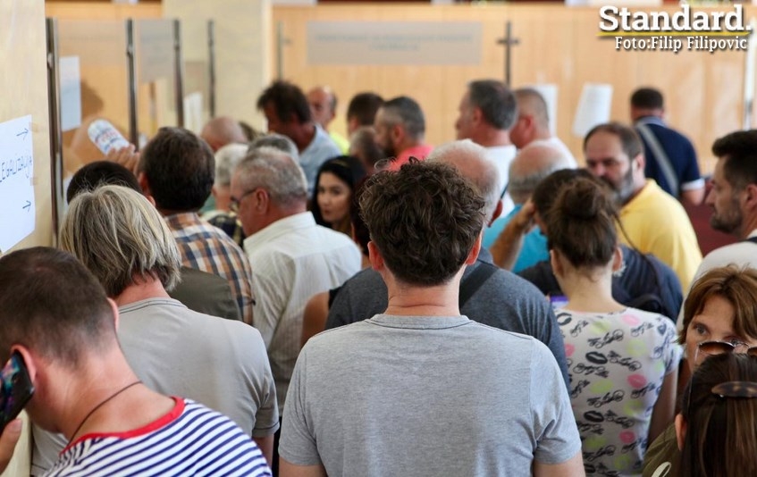 Za 12 dana 4.572 zahtjeva za legalizaciju u Podgorici
