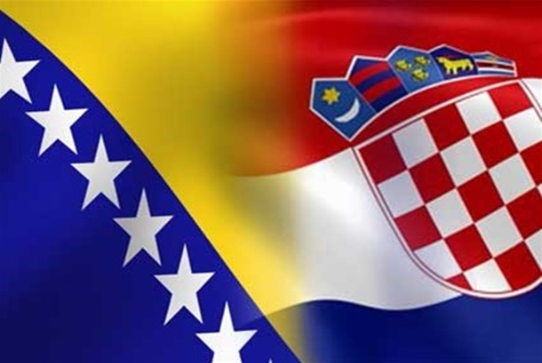 FOTO: Granica BiH i Hrvatske predmet zabave na internetu