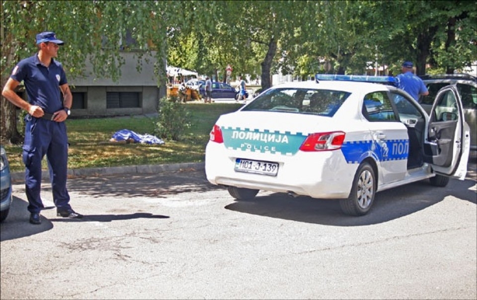 KRVAVA DRAMA U HAN PIJESKU: Zatekao ženu u krevetu sa LJUBAVNIKOM, pa ga IZREŠETAO!