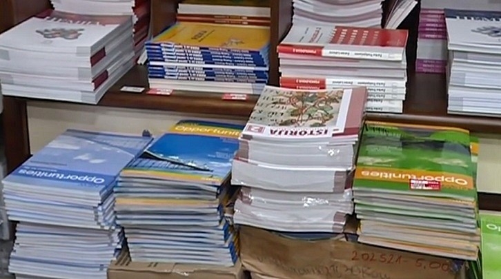 Ovo su cijene knjiga za osnovnce: Pojeftinile za šesti razred, skuplje za osmi