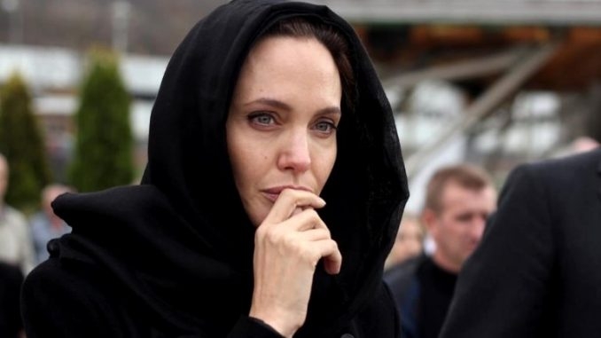 Anđelina Džoli o predsjednici “Majki Srebrenice”: Hatidža nije dopustila da je iko uplaši, niti je pravila razliku među žrtvama