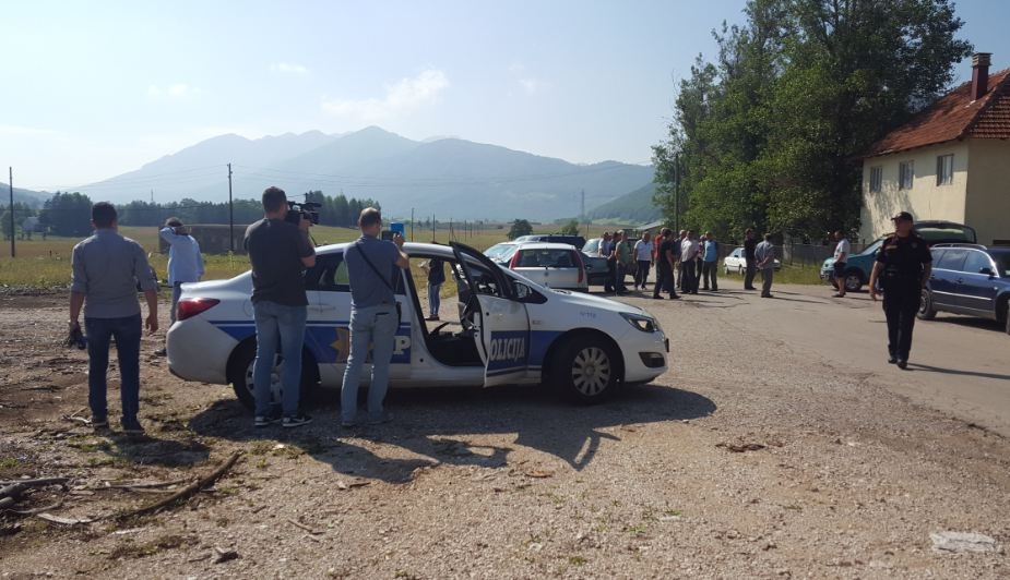 Krnovo Green Energy pokušava da probije blokadu puta: Šalju kamione i telefoniraju “važnim ljudima”
