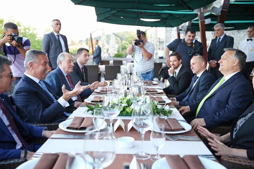 FOTO – Đukanović i Orban održali radnu večeru: Članstvo u EU strateški cilj Crne Gore