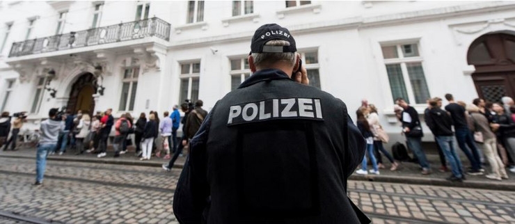 Zlostavljali sina i podvodili ga pedofilima: Majka osuđena na 12 i po godina zatvora