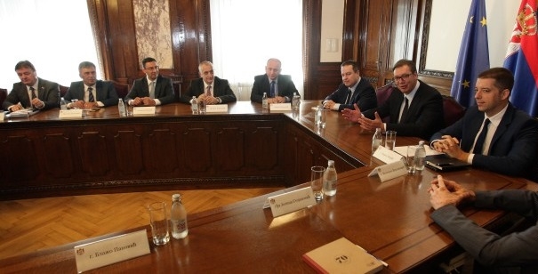 Vučić: Bićemo uvijek uz Srbe, poštujući Crnu Goru i njene zakone