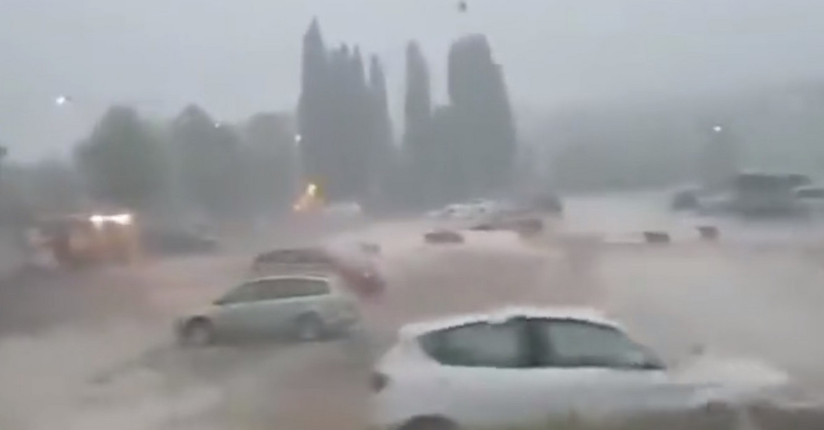FOTO i VIDEO – 17.000 munja u Hrvatskoj: Grom udario čovjeka, Dubrovnik pod vodom
