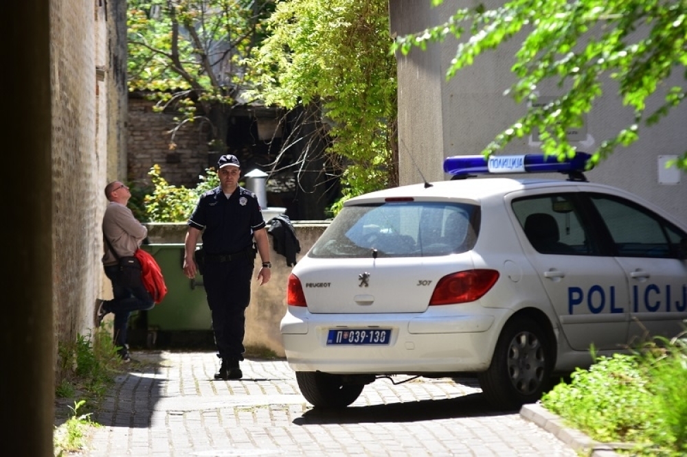 Strahota u Zrenjaninu: Majka (25) stavila djetetu u usta otrov za pacove, a onda razmutila još otrova i dala mu da popije