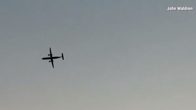 VIDEO – Muškarac oteo američki avion, Tramp na golfu: “Samo sam slomljen…”