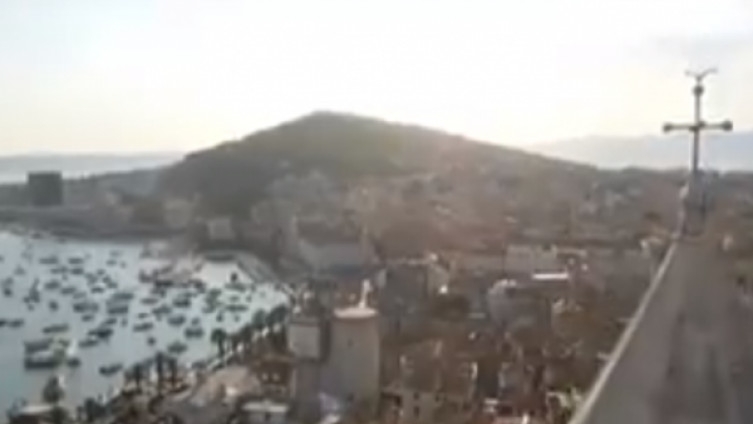 Tokom ispraćaja Olivera Dragojevića pojavio se galeb u zaista nevjerovatnom trenutku