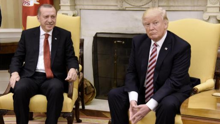 Tramp potvrdio: Počeo ekonomski rat s Turskom, Erdogan pozvao građane da pomognu liri