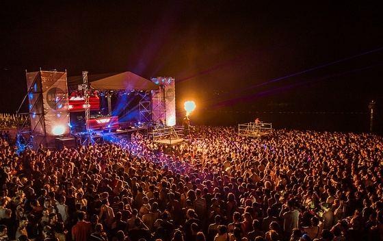 Izmijenjen režim saobraćaja u vrijeme Sea Dance festivala: Organizovani prevozi iz svih gradova Crne Gore