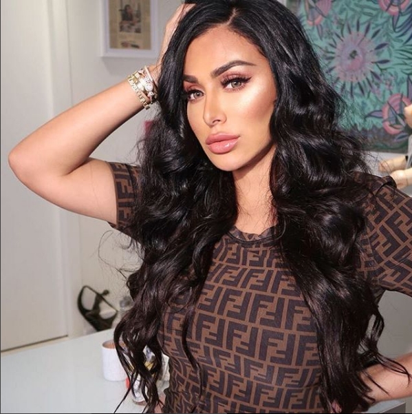 NAJPLAĆENIJA beauty BLOGERKA Instagrama: Zaradi 33.000 dolara po jednoj objavi!