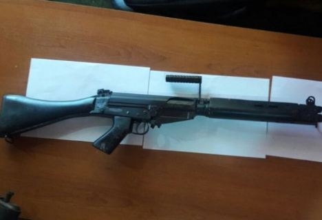 FOTO – Pokrali puške iz policijskog magacina, pa ih zamijenili igračkama