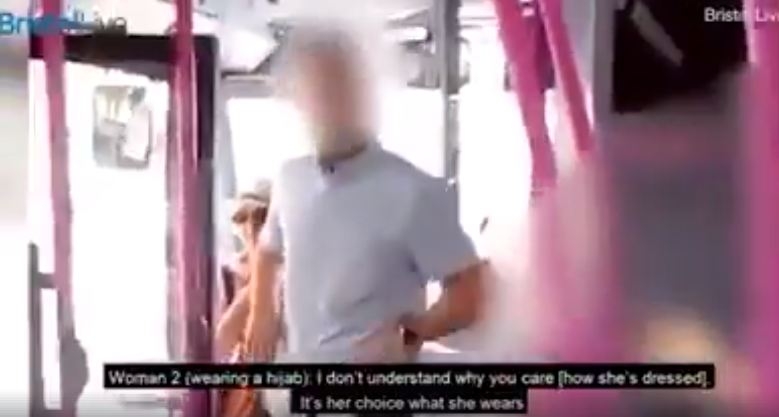 VIDEO – Vozač maltretirao mladu majku s bebom u rukama: Skidaj to!