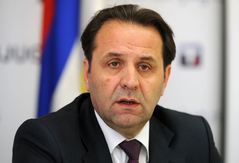 Ljajić: Tači u težoj poziciji od Vučića