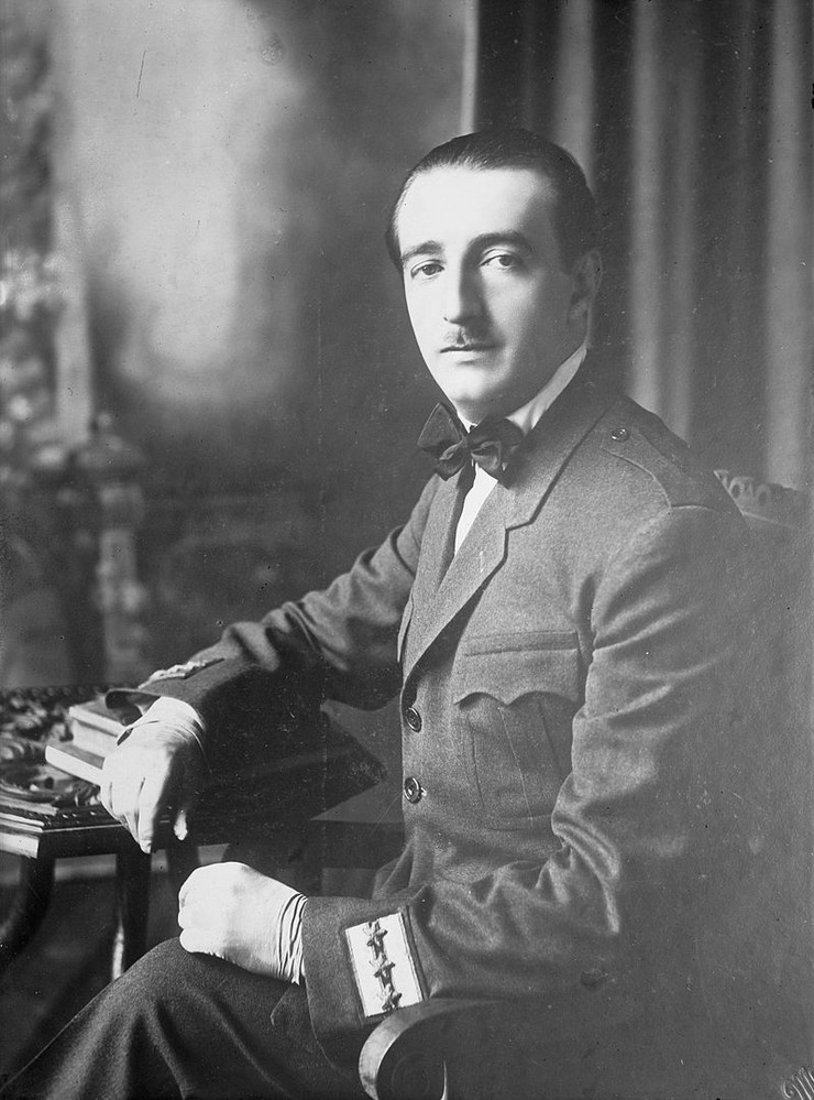 Od hrabrog vojnika do paranoičnog diktatora: Jedini muslimanski kralj u Evropi preživio je 55 ATENTATA