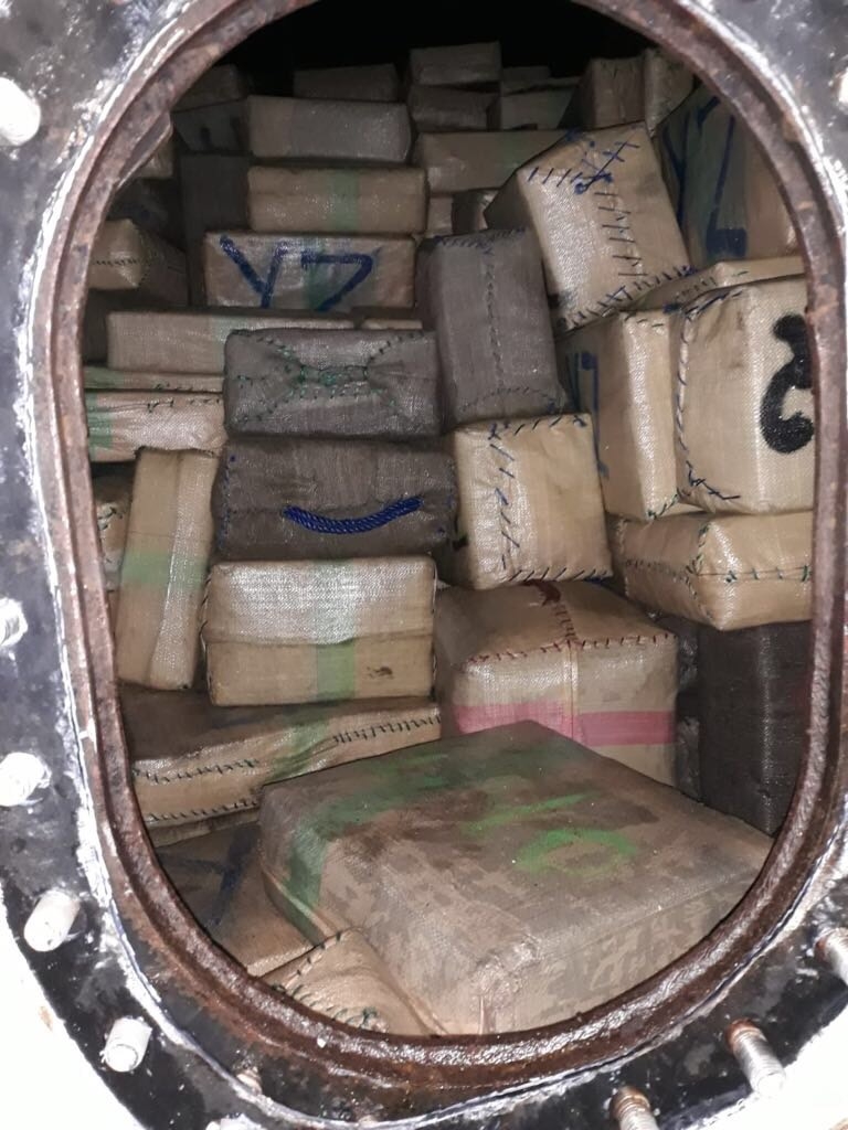 Danas o detaljma hapšenja Crnogoraca u Italiji: Ko su ljudi koji su pod krinkom istraživanja podmorja švercovali dvije tona hašiša?