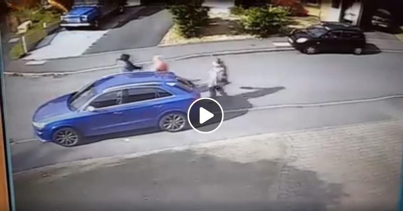 VIDEO – Majci dvoje djece pokušali da ukradu automobil i nisu se dobro proveli!
