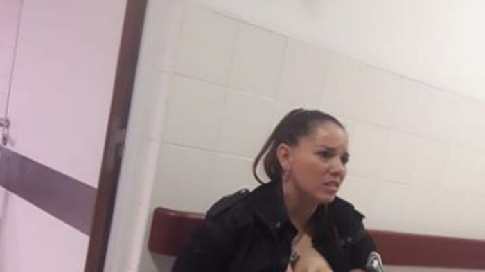 FOTO: Policajka oduševila, na dužnosti dojila tuđu bebu