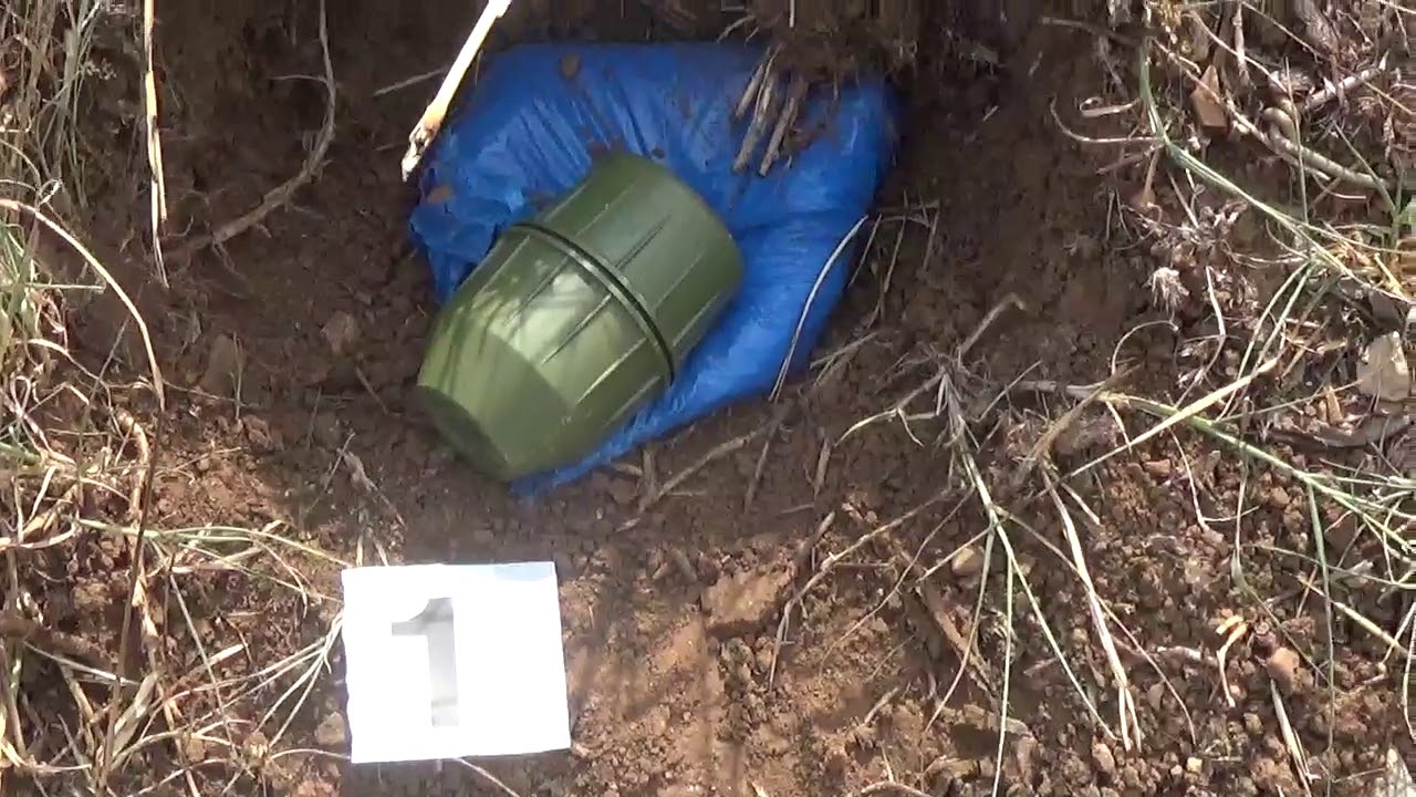 VIDEO Uhapšen još jedan osumnjičeni član kriminalne grupe, nađena zakopana bomba blizu njegove kuće