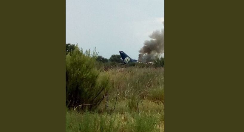 VIDEO – Embrajer pao, ali NEMA MRTVIH! Putnici trčali do puta i zaustavljali kola tražeći pomoć