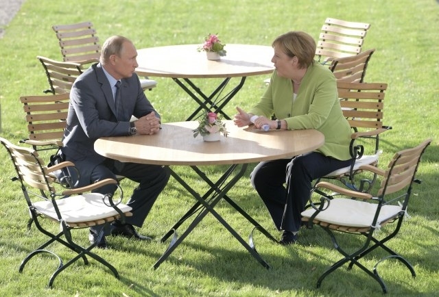 Susret Putin – Merkel: Stari, dobri protivnici koje je ponovo spojio Tramp