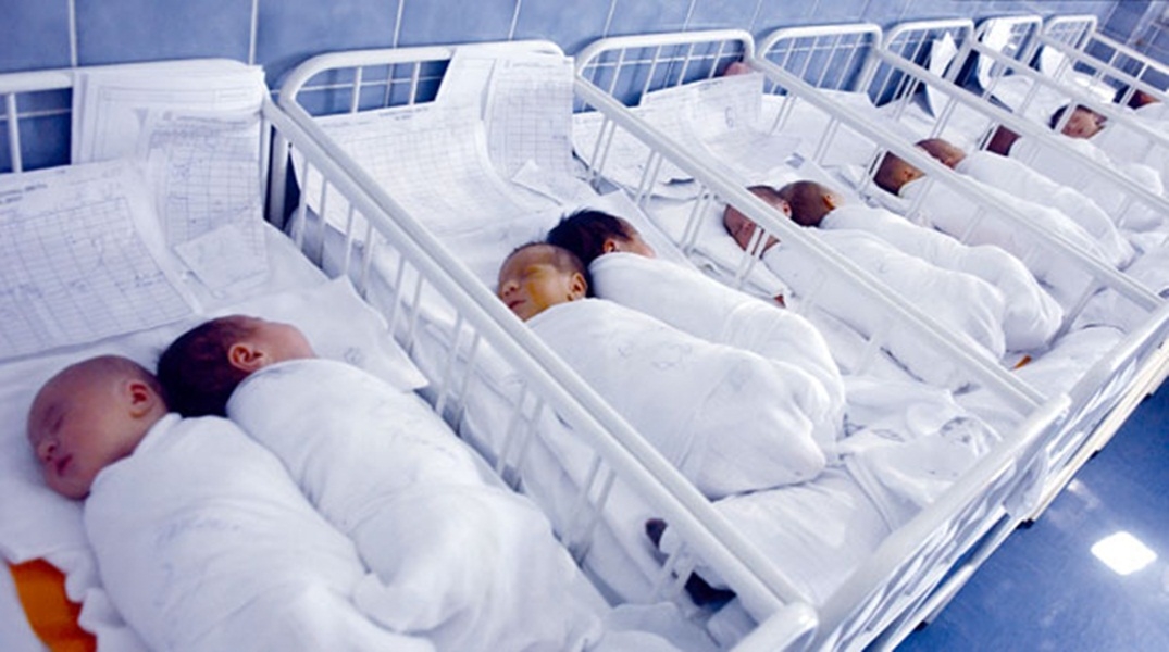 Prodavali bebe za 18.000 eura: Uhapšeno devet osoba u Grčkoj