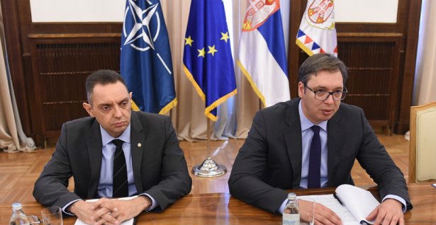 Šta ako napadnu Vučića? “Nemojte, molim vas, to da me pitate… znate kako bismo reagovali”