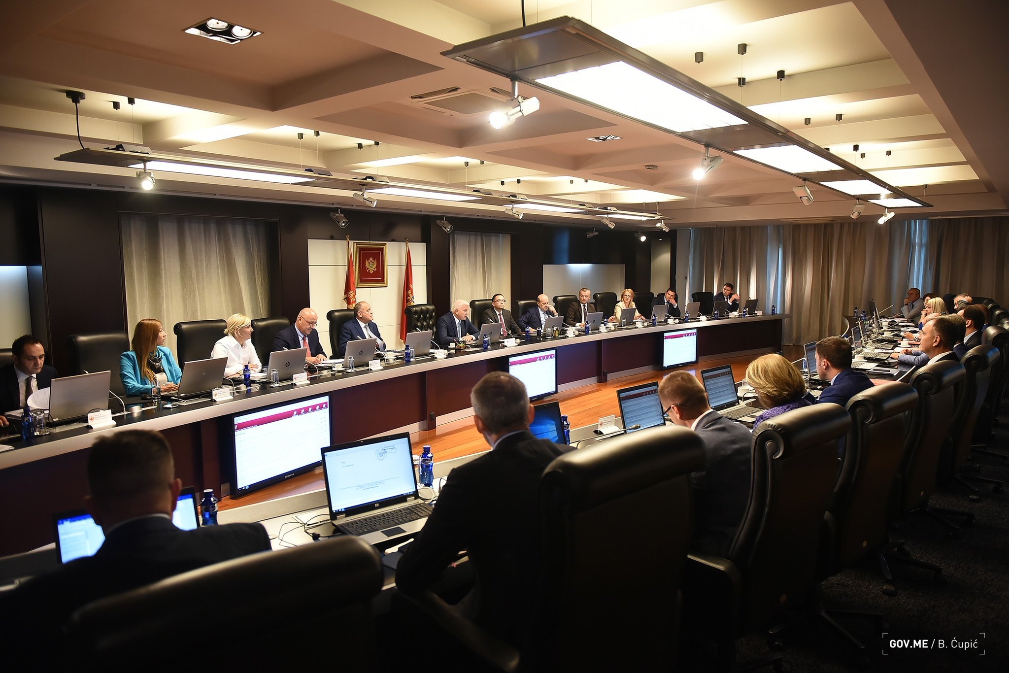 Vlada jednoglasno odlučila: Crna Gora će prihvatiti do pet migranata iz Italije
