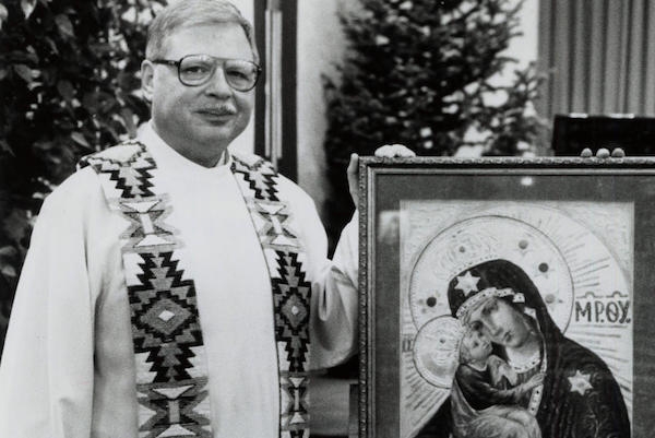 Uhapšen sveštenik koji je 26 godina bio u bjekstvu zbog pedofilije