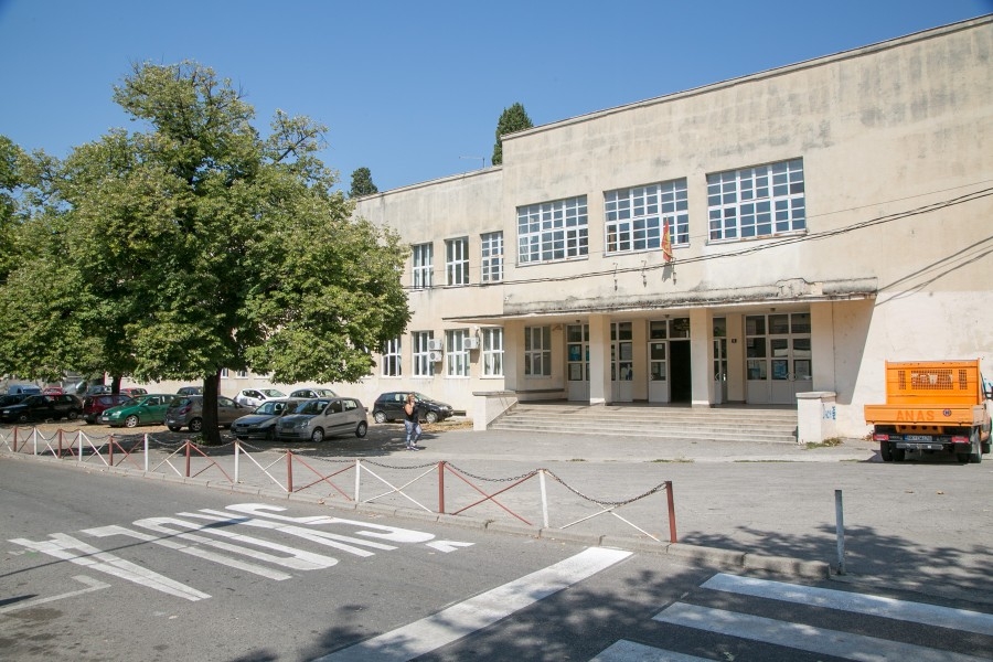 Đaci se vraćaju u klupe