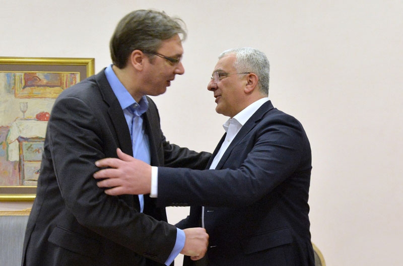 Demokrate: Vučić kupio lidere Fronta za četiri miliona eura