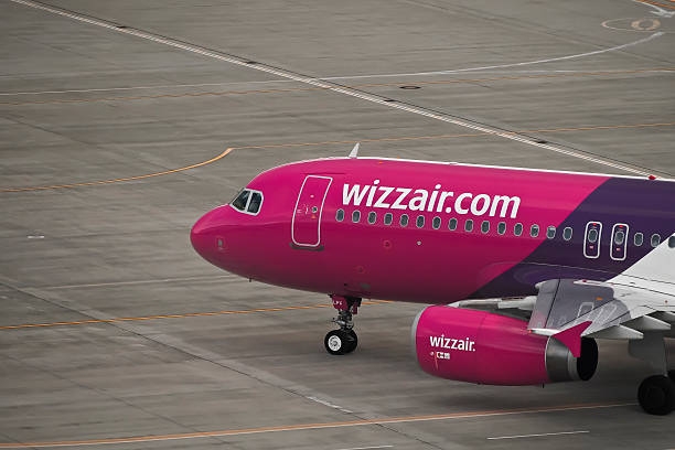 Avion koji je poletio iz Niša prinudno sletio u Zagreb: Crni dim kuljao iz kabine, putnici se nagutali dima, intervenisala Hitna pomoć