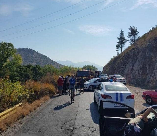 Vranjske njive: Automobil sletio sa puta, povrijeđena jedna osoba