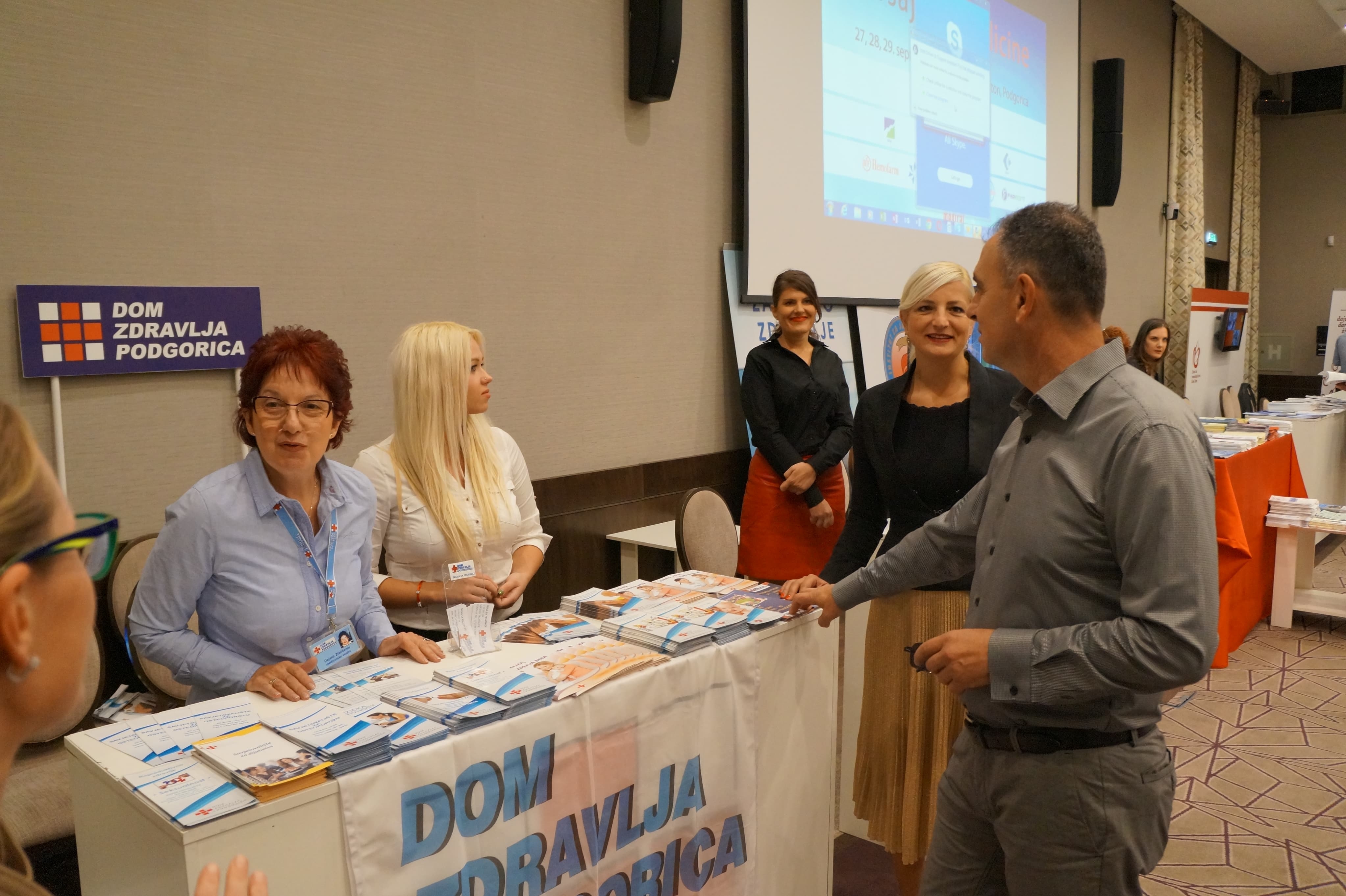 Hrapović na Sajmu medicine: Ravnomjerno razvijamo sve nivoe zdravstvene zaštite na teritoriji cijele Crne Gore