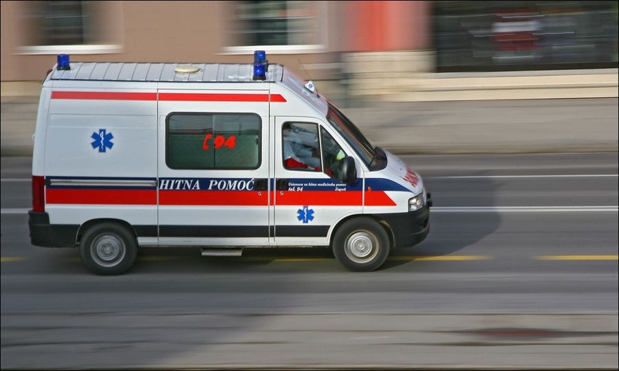 Neobičan slučaj u Beogradu: Djevojka došla sa bolovima u stomaku u urgentni, ljekari ostali u šoku i odmah ODJURILI U SALU!