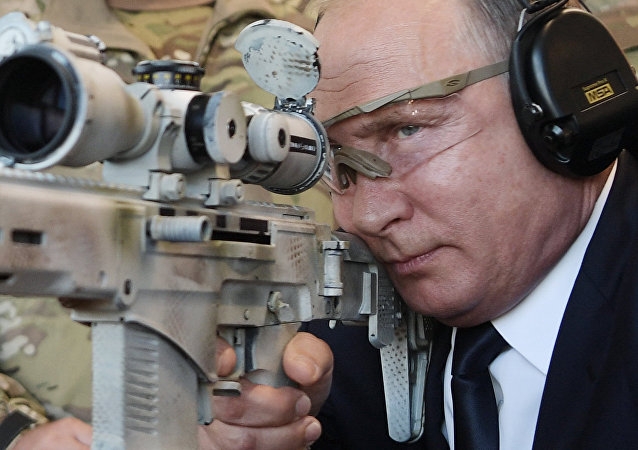 Putin zna i sa snajperom: Pogađa metu sa 600 metara!