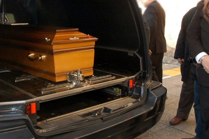Meksikanac ukrao pogrebni auto s pokojnikom u njemu