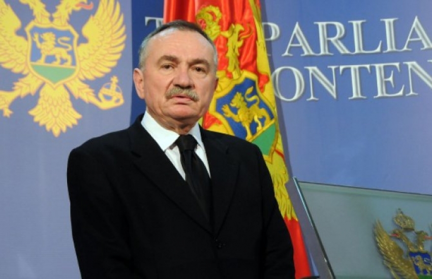 Radulović: Marković se ponaša se kao grogirani kockar koji gubi sve, pa prodaje i “kućno zlato” kako bi odložio bankrot