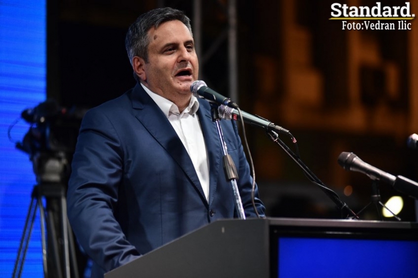 Radunović: Podižu spomenik rušitelju Njegoševe kapele