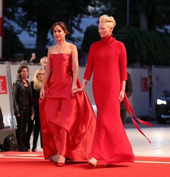 CRVENO KAO KRV: Glumice horora “Suspirija” u Veneciji privukle najviše pažnje