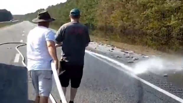 VIDEO – Kataklizma u Americi nakon uragana: Mrtve ribe prekrile puteve, širi se nesnosni smrad