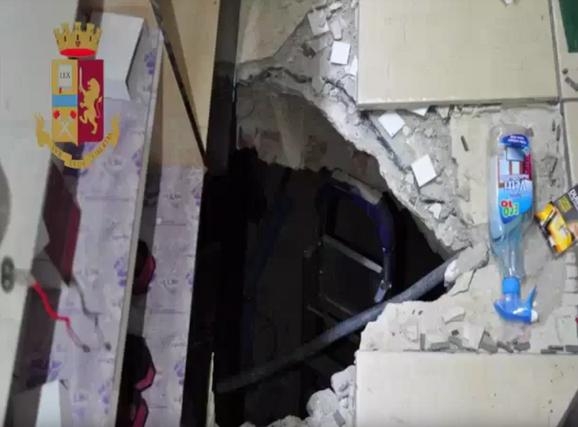 Ovako je pljačkala “banda iz rupe”: Čekićem kopali prolaz ispod zlatare, radnike ujutru dočekao šok