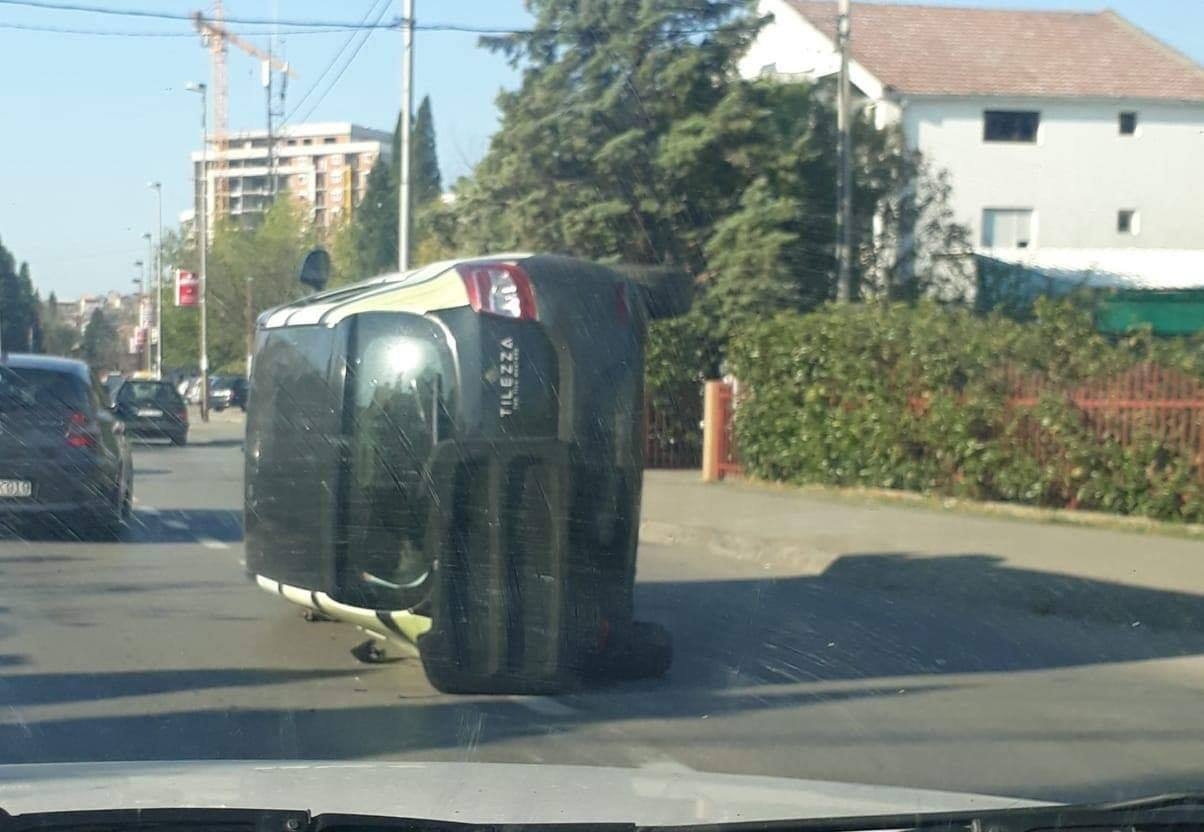 Saobraćajna nezgoda u Podgorici: Povrijeđena jedna osoba