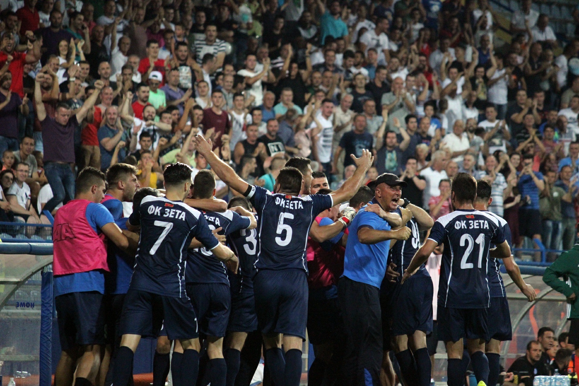 Zeta, OFK Titograd i Sutjeska na diobi 2. mjesta, Budućnosti malo 80 minuta sa igračem više