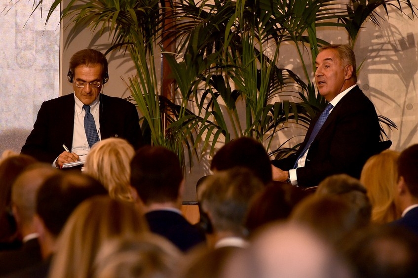 Italijan ocijenio da je Đukanović otac domovine, a on kaže: “Jednom možete izmanipulisati ljude, drugi put ćete biti kažnjeni”