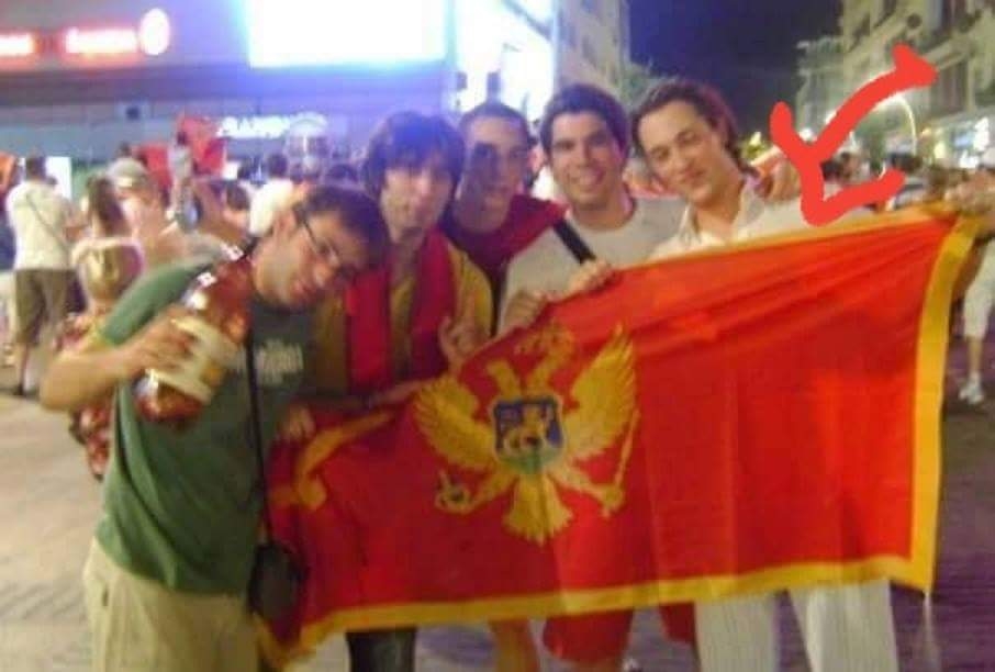 A, šta je s vremenom kad je Milačić ljubio crnogorsku zastavu i izvještavao sa mitinga DPS-a? “Ne vidim ništa sporno”