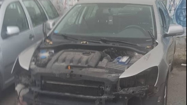 Filmska krađa u Sarajevu: Lopovi odnijeli pola automobila