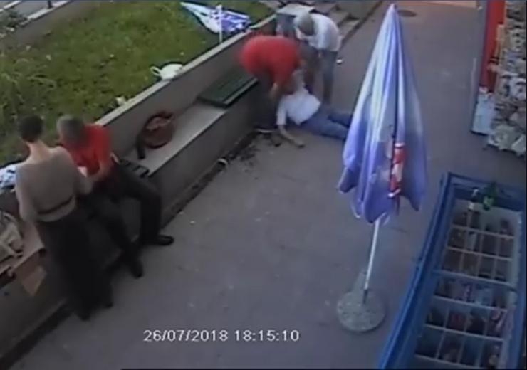 Brutalno pretukao čovjeka jer je bio prespor na kasi: Pilotu prijeti osam godina zatvora